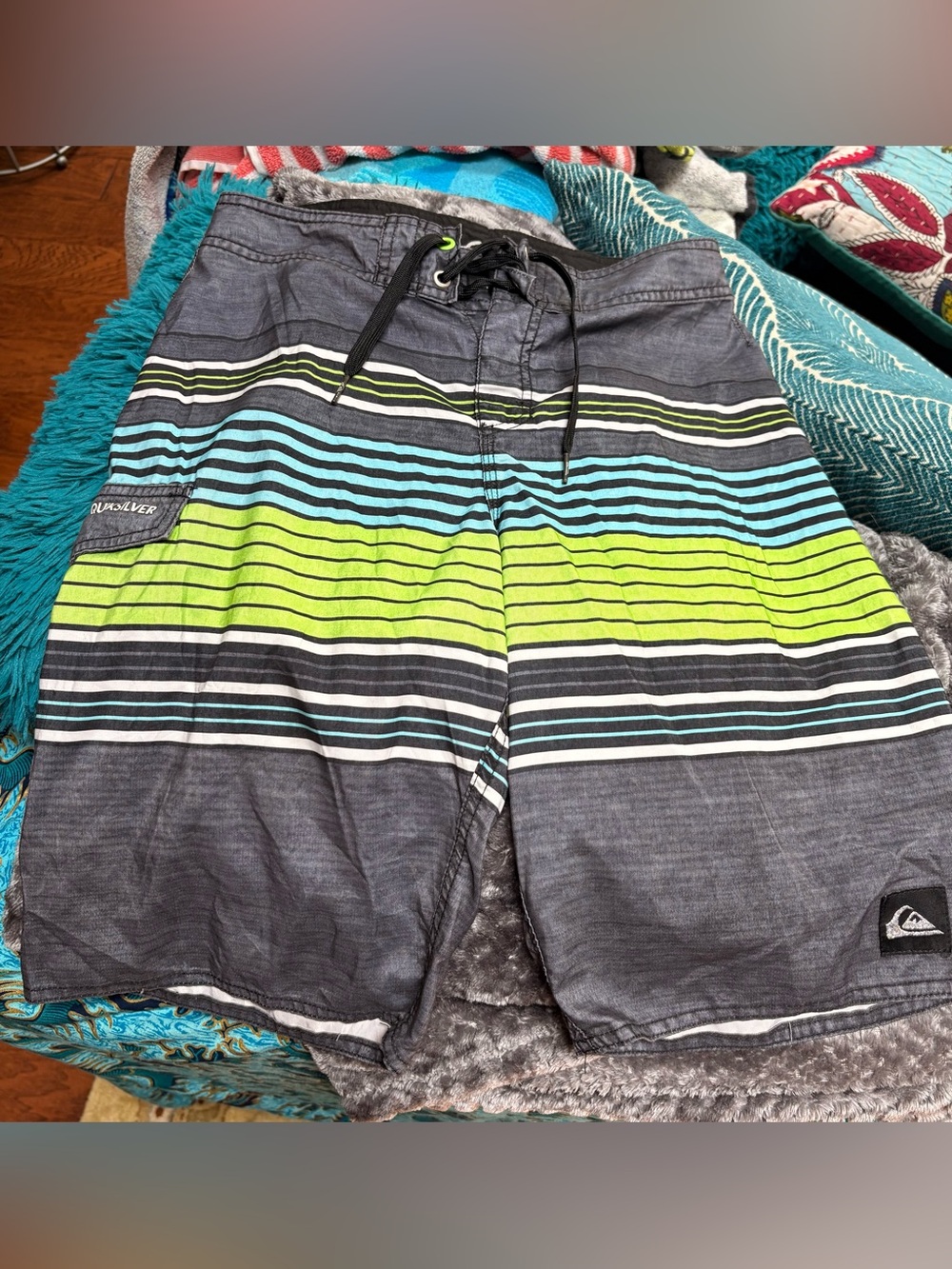 Quiksilver Men’s Gray Striped Boardshorts with Lime & Aqua Sz 28